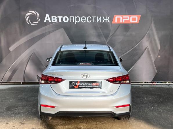 Hyundai Solaris II с пробегом 2019 года, цена 1 350 000 рублей, 70500 км, седан, Автокод Объявления