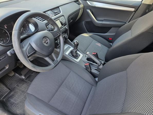 Skoda Octavia III (A7) с пробегом 2015 года, цена 940 000 рублей, 318690 км, лифтбек, Автокод Объявления