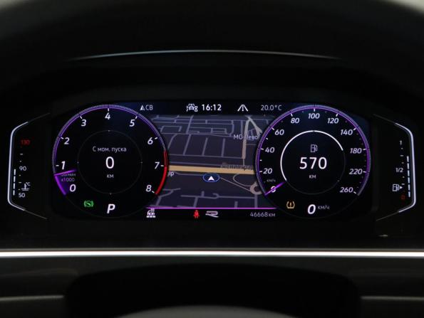 Volkswagen Tiguan II Рестайлинг с пробегом 2022 года, цена 3 749 000 рублей, 46660 км, внедорожник, Автокод Объявления