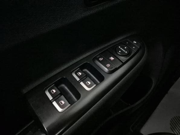Kia Rio IV Рестайлинг с пробегом 2021 года, цена 1 850 000 рублей, 69264 км, хэтчбек, Автокод Объявления