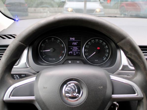 Skoda Rapid I с пробегом 2015 года, цена 790 000 рублей, 202000 км, лифтбек, Автокод Объявления