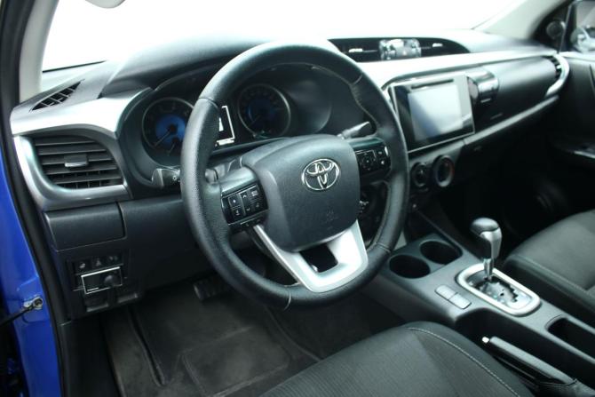 Toyota Hilux VIII с пробегом 2017 года, цена 3 700 000 рублей, 183149 км, пикап, Автокод Объявления