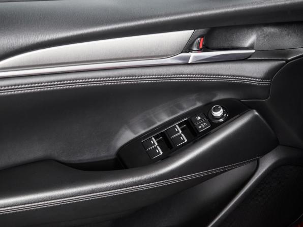 Mazda 6 III (GJ) Рестайлинг 2 с пробегом 2020 года, цена 2 710 000 рублей, 97200 км, седан, Автокод Объявления