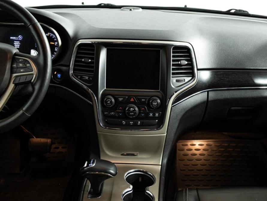 Jeep Grand Cherokee IV (WK2) Рестайлинг Санкт-Петербург  - изображение 15