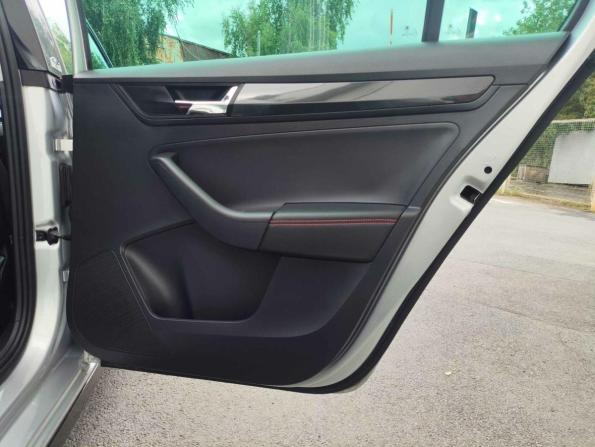 Skoda Rapid I Рестайлинг с пробегом 2019 года, цена 1 375 000 рублей, 81333 км, лифтбек, Автокод Объявления