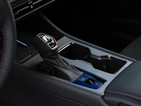 Toyota Camry IX (XV80) China Market Рестайлинг с пробегом 2026 года, цена 4 738 888 рублей, 13 км, седан, Автокод Объявления