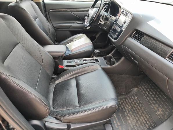 Mitsubishi Outlander III Рестайлинг 2 с пробегом 2016 года, цена 1 699 000 рублей, 194731 км, внедорожник, Автокод Объявления