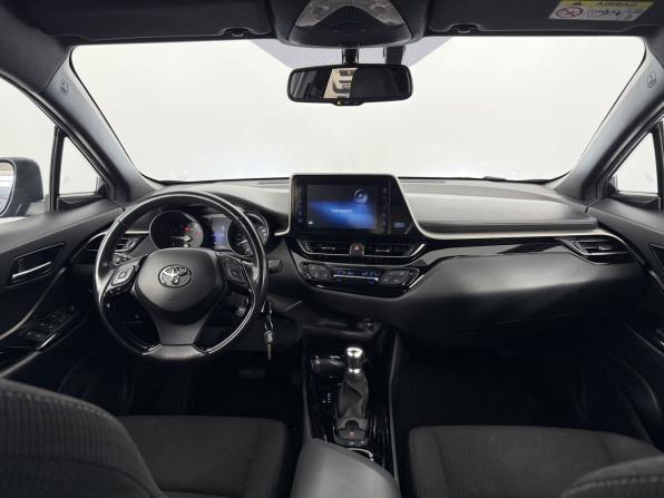 Toyota C-HR I с пробегом 2019 года, цена 2 420 000 рублей, 150000 км, внедорожник, Автокод Объявления