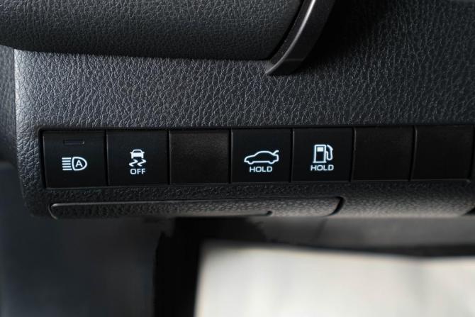 Toyota Camry VIII (XV70) с пробегом 2019 года, цена 2 499 000 рублей, 104700 км, седан, Автокод Объявления