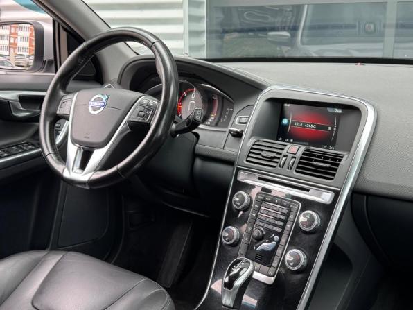 Volvo XC60 I Рестайлинг с пробегом 2016 года, цена 1 990 000 рублей, 170000 км, внедорожник, Автокод Объявления