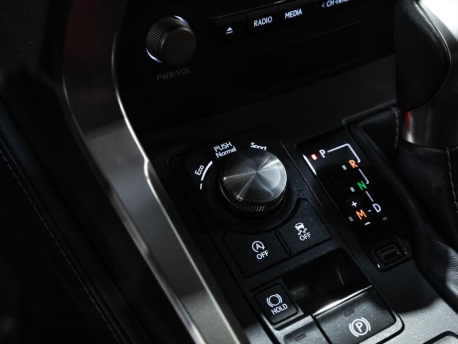 Lexus NX I Рестайлинг Санкт-Петербург  - изображение 22