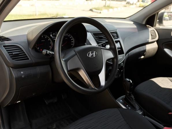 Hyundai Solaris I Рестайлинг с пробегом 2015 года, цена 948 100 рублей, 173877 км, седан, Автокод Объявления