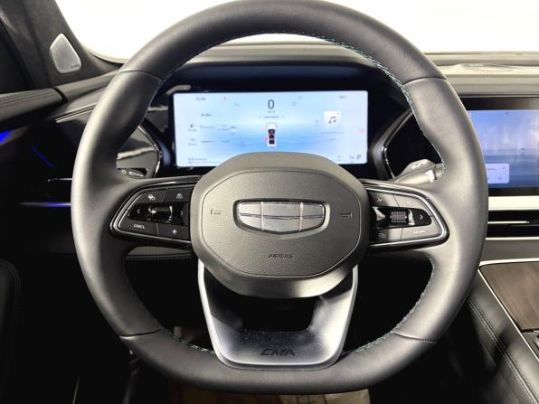 Geely Monjaro I Рестайлинг с пробегом 2025 года, цена 4 250 000 рублей, 35 км, внедорожник, Автокод Объявления