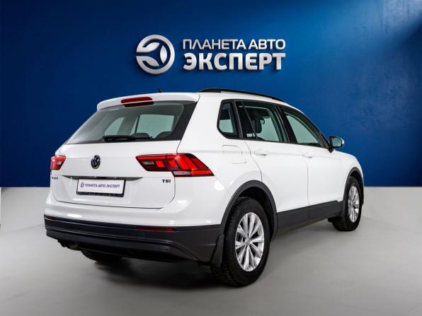 Volkswagen Tiguan II с пробегом 2017 года, цена 1 940 000 рублей, 136817 км, внедорожник, Автокод Объявления