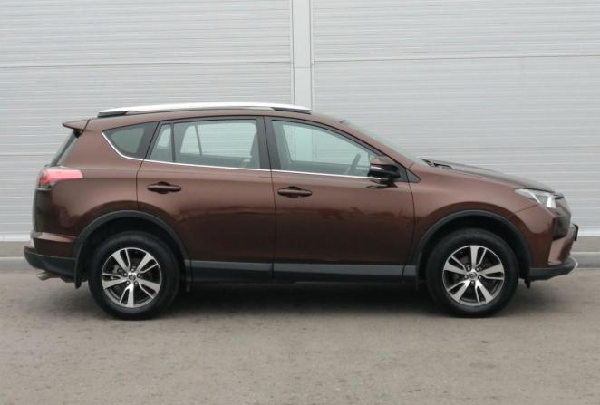 Toyota RAV4 IV (XA40) Рестайлинг с пробегом 2017 года, цена 1 820 000 рублей, 293993 км, внедорожник, Автокод Объявления