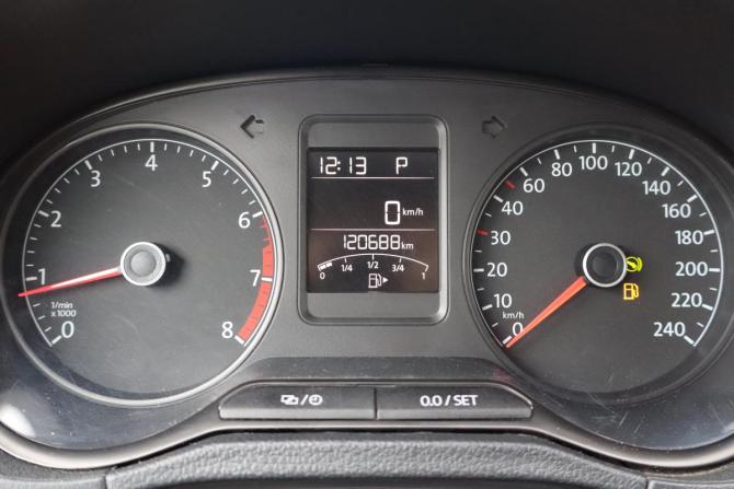 Volkswagen Polo V с пробегом 2015 года, цена 949 000 рублей, 120000 км, седан, Автокод Объявления