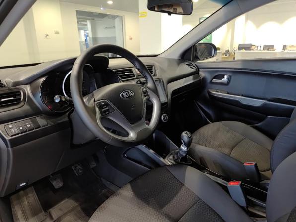 Kia Rio III Рестайлинг с пробегом 2015 года, цена 1 050 000 рублей, 197154 км, хэтчбек, Автокод Объявления