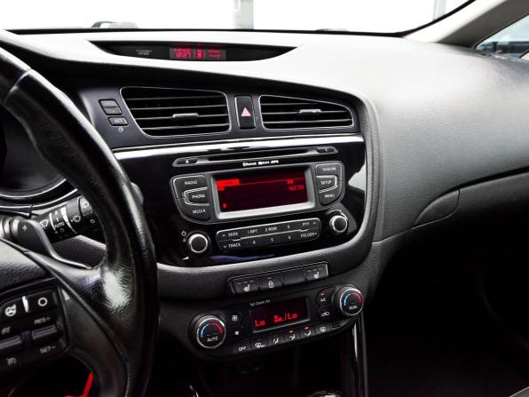 Kia Ceed II с пробегом 2012 года, цена 1 005 000 рублей, 230180 км, хэтчбек, Автокод Объявления