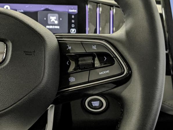 Geely Atlas II с пробегом 2025 года, цена 3 250 000 рублей, 21715 км, внедорожник, Автокод Объявления