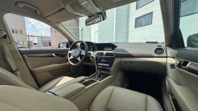 Mercedes-Benz C-Класс III (W204) Рестайлинг с пробегом 2012 года, цена 1 850 000 рублей, 120000 км, седан, Автокод Объявления