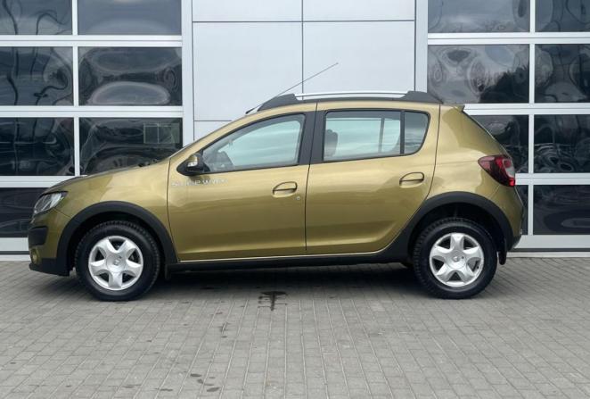 Renault Sandero II с пробегом 2015 года, цена 790 000 рублей, 177812 км, хэтчбек, Автокод Объявления