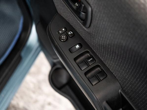 Suzuki Solio III с пробегом 2019 года, цена 940 500 рублей, 117196 км, микровэн, Автокод Объявления