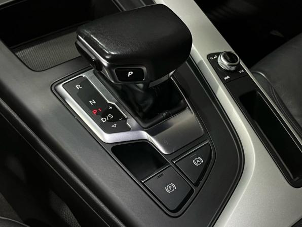 Audi A4 V (B9) Рестайлинг с пробегом 2020 года, цена 3 340 000 рублей, 125178 км, седан, Автокод Объявления