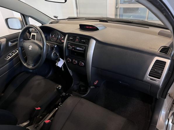 Suzuki Liana I Рестайлинг с пробегом 2005 года, цена 239 000 рублей, 193907 км, седан, Автокод Объявления