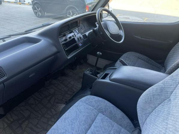 Toyota HiAce H100 с пробегом 2002 года, цена 690 000 рублей, 312000 км, минивэн, Автокод Объявления