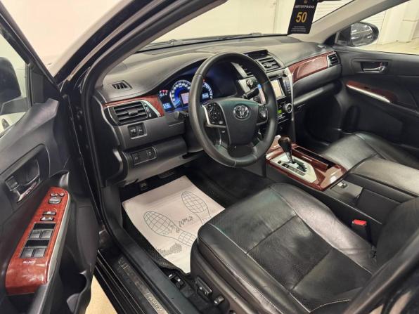 Toyota Camry VII (XV50) с пробегом 2013 года, цена 1 039 000 рублей, 131947 км, седан, Автокод Объявления