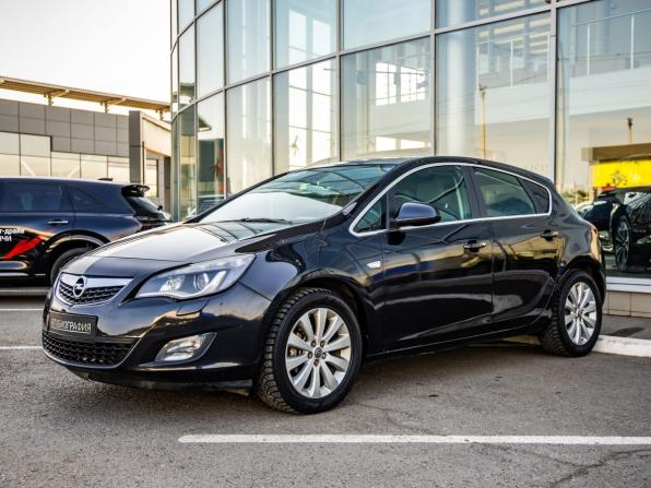 Opel Astra J с пробегом 2011 года, цена 618 000 рублей, 174981 км, хэтчбек, Автокод Объявления