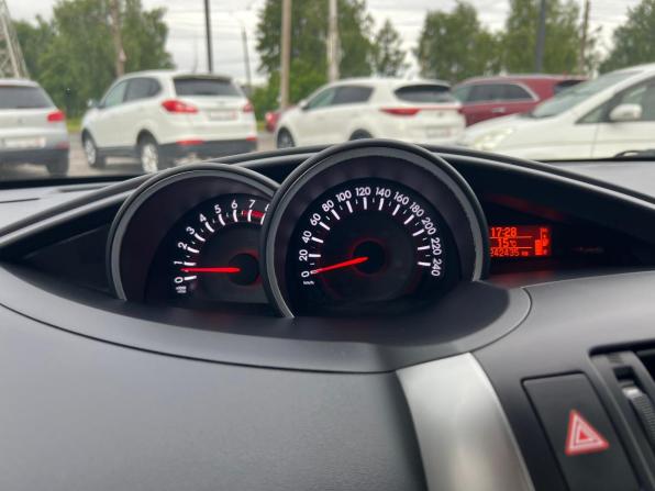 Toyota Verso I Рестайлинг с пробегом 2013 года, цена 1 375 000 рублей, 242435 км, компактвэн, Автокод Объявления