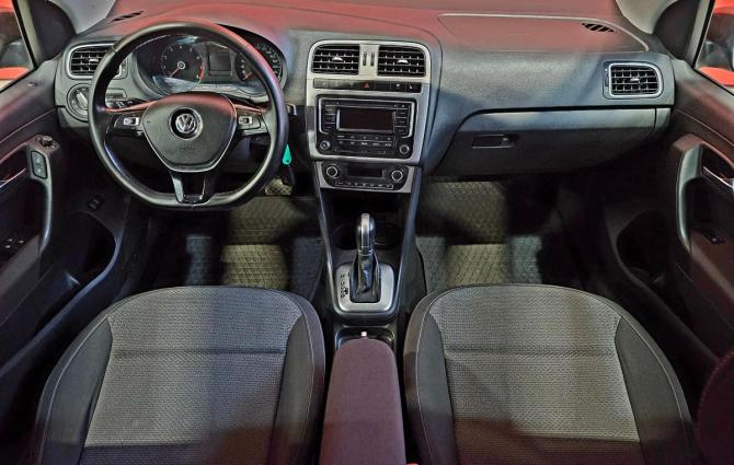 Volkswagen Polo V Рестайлинг с пробегом 2018 года, цена 1 275 000 рублей, 128000 км, седан, Автокод Объявления