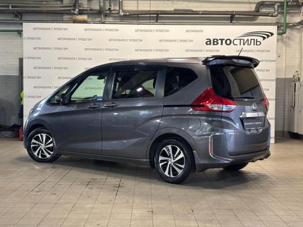 Honda Freed II с пробегом 2018 года, цена 1 599 000 рублей, 63000 км, компактвэн, Автокод Объявления