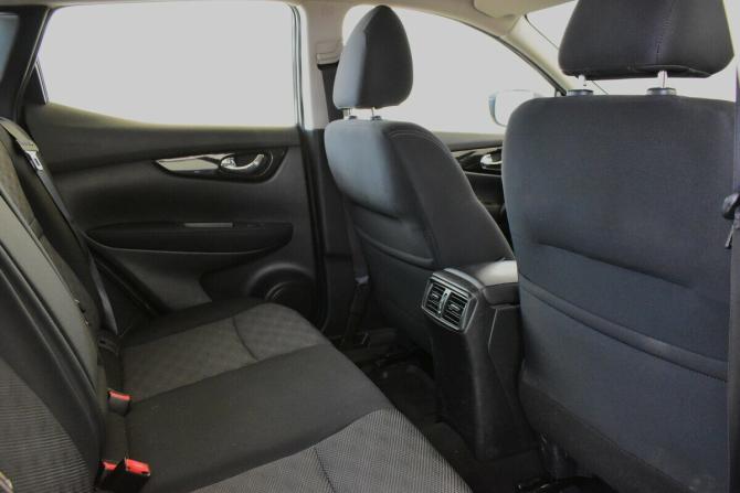 Nissan Qashqai II с пробегом 2015 года, цена 1 650 000 рублей, 64989 км, внедорожник, Автокод Объявления
