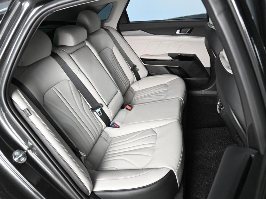 Kia K5 III Рестайлинг Ростов-на-Дону  - изображение 7
