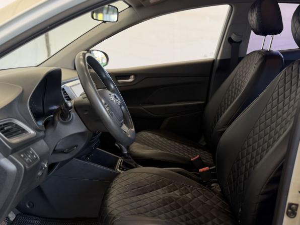 Hyundai Solaris II с пробегом 2019 года, цена 1 210 000 рублей, 138000 км, седан, Автокод Объявления