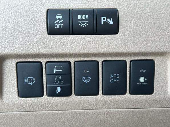 Toyota Alphard II с пробегом 2013 года, цена 2 400 000 рублей, 522788 км, минивэн, Автокод Объявления