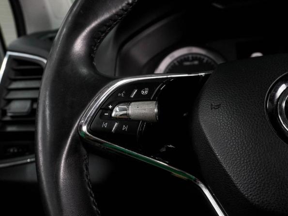 Skoda Karoq I с пробегом 2020 года, цена 2 195 000 рублей, 132857 км, внедорожник, Автокод Объявления