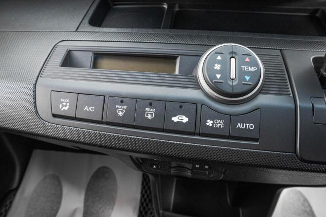 Honda Freed I Рестайлинг с пробегом 2014 года, цена 1 149 000 рублей, 141000 км, компактвэн, Автокод Объявления