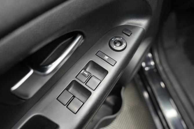 Kia Venga I с пробегом 2012 года, цена 980 000 рублей, 276932 км, минивэн, Автокод Объявления