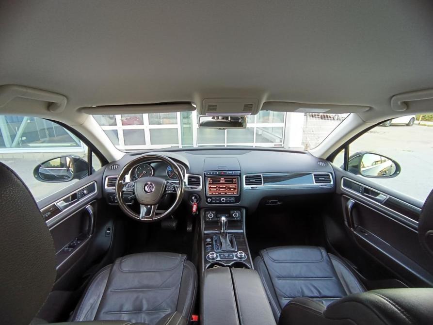 Volkswagen Touareg II Рестайлинг Санкт-Петербург  - изображение 16