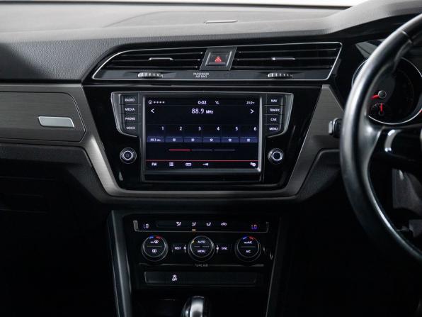 Volkswagen Touran II с пробегом 2016 года, цена 1 350 000 рублей, 121844 км, компактвэн, Автокод Объявления