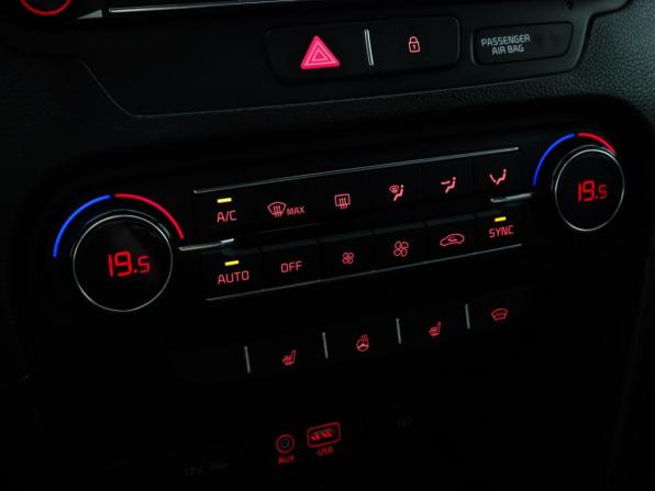 Kia Ceed III с пробегом 2019 года, цена 1 470 000 рублей, 176799 км, хэтчбек, Автокод Объявления