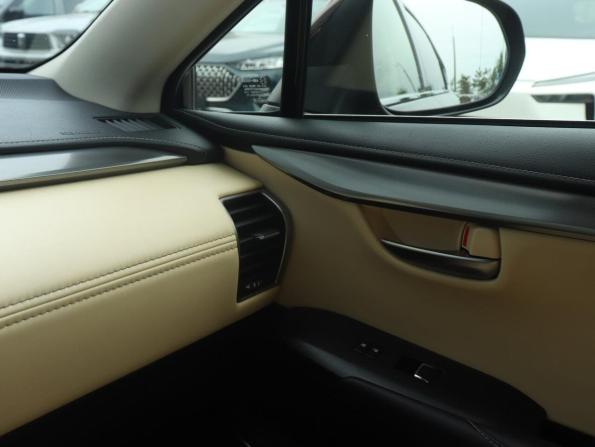 Lexus NX I Рестайлинг с пробегом 2019 года, цена 3 390 000 рублей, 115401 км, внедорожник, Автокод Объявления