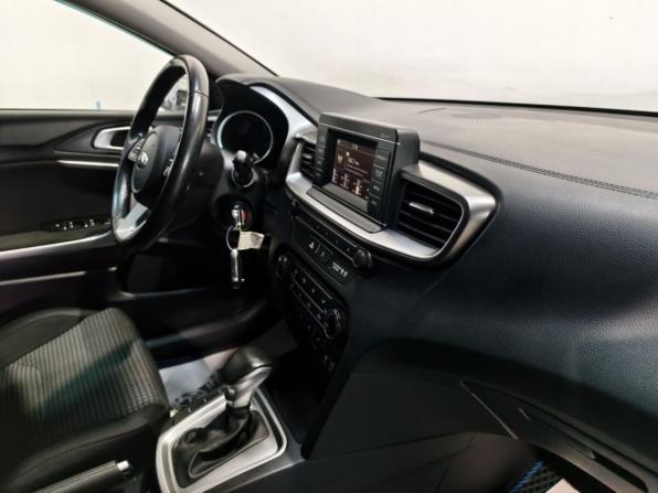 Kia Ceed III с пробегом 2018 года, цена 1 555 000 рублей, 168684 км, хэтчбек, Автокод Объявления