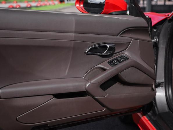 Porsche Cayman III 718 (982) с пробегом 2018 года, цена 6 500 000 рублей, 50115 км, купе, Автокод Объявления