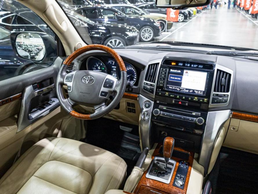 Toyota Land Cruiser 200 Series Рестайлинг 1 Санкт-Петербург  - изображение 13