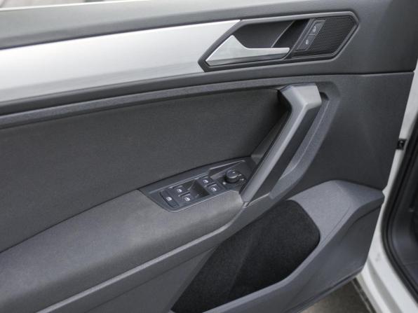 Volkswagen Tiguan II с пробегом 2018 года, цена 2 149 000 рублей, 129952 км, внедорожник, Автокод Объявления