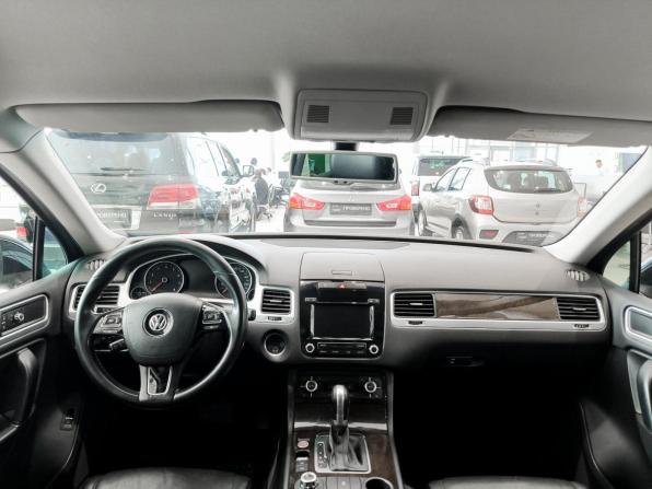 Volkswagen Touareg II с пробегом 2014 года, цена 1 799 000 рублей, 302209 км, внедорожник, Автокод Объявления